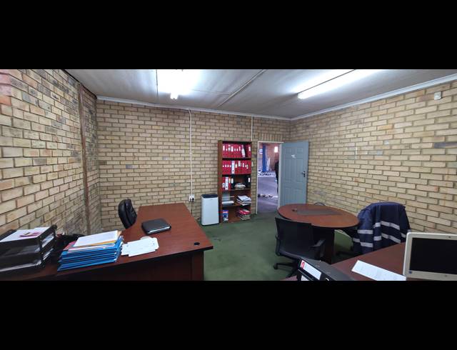 360M² WORKSHOP TO LET IN DIE HEUWEL